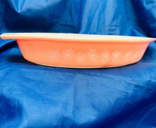 vintage pyrex dish