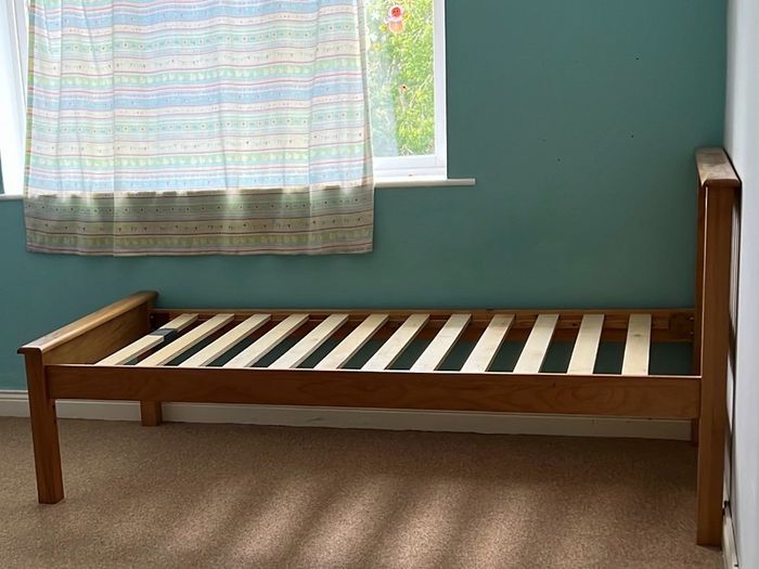 single bed and matress