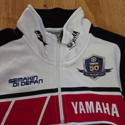 yamaha racing zip up top