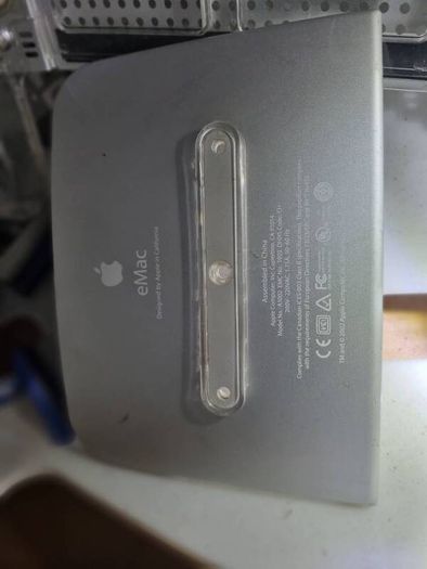 Vintage Apple eMac G4 A1002 Casing with screws