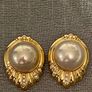Tasaki Mabe Pearl Gold Diamond Earrings Image 6