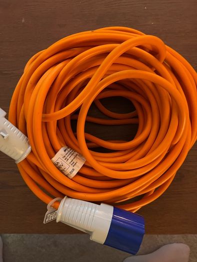 25m Mains Extension Lead