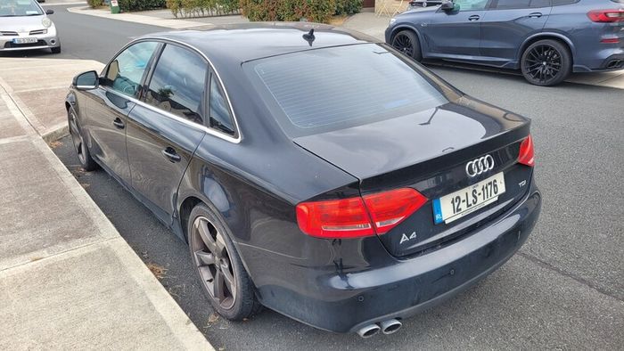 Audi A4 S-Line. 2L TDi Manual.