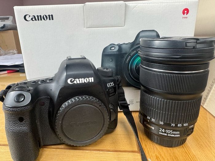 Canon Eos6d Mk2.  Ef 24-105 Is Stm