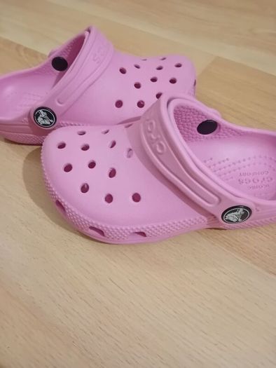 Crocs Size C9