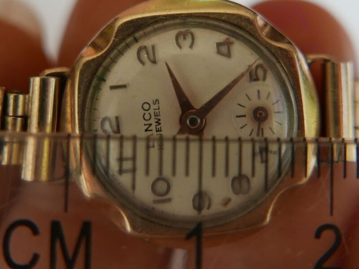 Vintage 1920s Solid 9Ct Gold 375 Lanco 15 Jewel Cased Ladies Manual Wristwatch (works well)