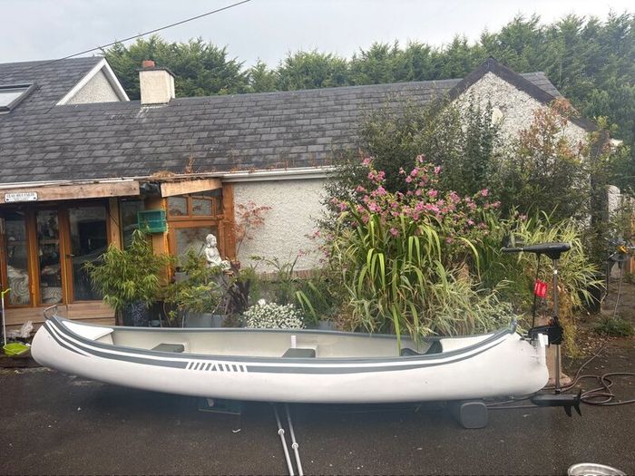 16 ft Canadian Canoe