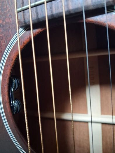 Guild D20 E Acoustic Guitar