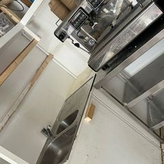 Coffee Shop / desserts, breakfast . Container