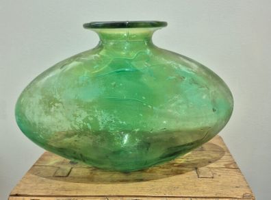 vintage vibrant green bottle/vase (AKA wasp/fly trapper)
