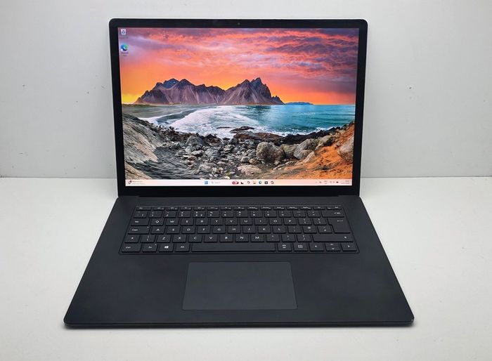 Microsoft Surface Laptop 3 15inch- Core i5(10gen)/ 8GB RAM/ Touch screen