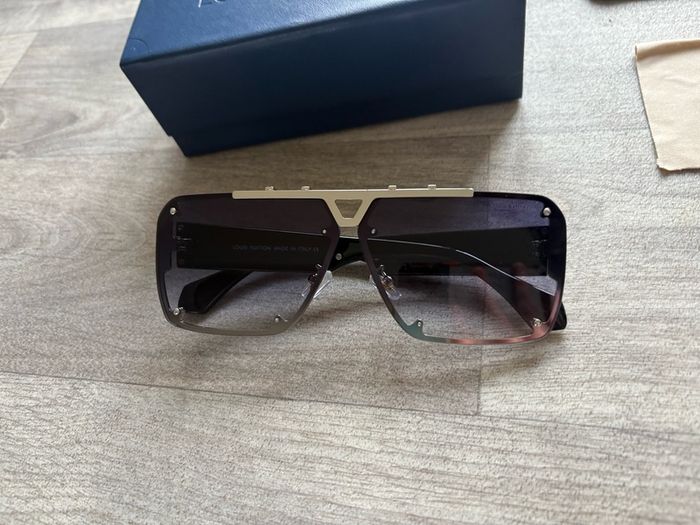 Lv sunglasses