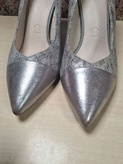 womens CAPRICE silver high heels court shoes Size UK 4.5 EU 37.5