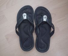Adidas flip flop