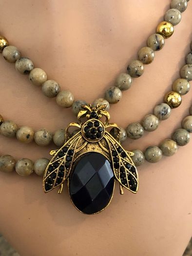 pearl necklace and bracelet set