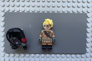 lego ghostbusters gb017 Jillian Holtzmann minifigure- Proton Pack
