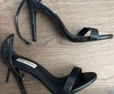 Steve Madden black strappy heels size 5