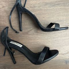 Steve Madden black strappy heels size 5