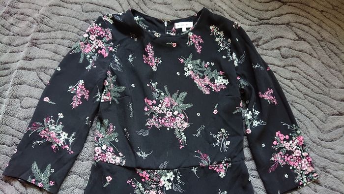 E4 SALE!!  Black Warehouse Dress. Size 8