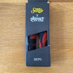 Skooter grips