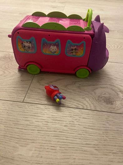 gabby dollhouse van