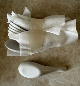 White Ceramic Chinese Soup Spoons (9)