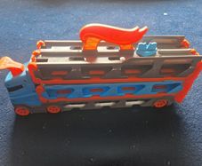 Hot Wheels City Speedway Hauler Playset