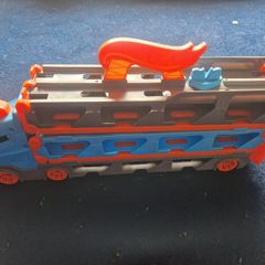 Hot Wheels City Speedway Hauler Playset