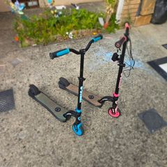 2 kids electric scooters