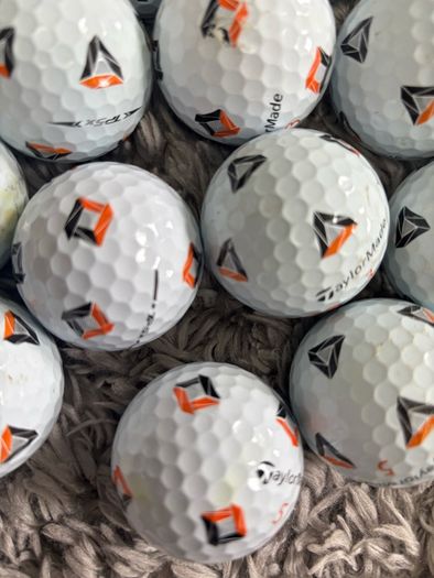 Golf Balls TaylorMade TP5 (PIX) X 40