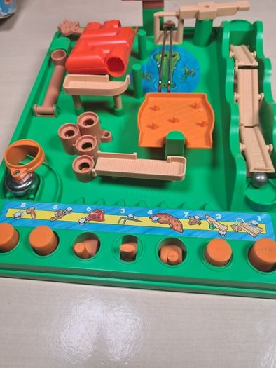 Vintage Tomy Screwball Scramble Board Game