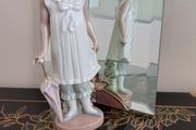 Vintage (1990) NAO By Lladro "April Showers" #1126. Damaged.