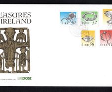 1990 Ireland Seventh Definitive Series Treasures of Ireland (26p, 30p, 32p, 41p, 50p and IR1) An Post First Day Cover (FDC) with Baile Atha Cliath (Dublin) pictorial cancel