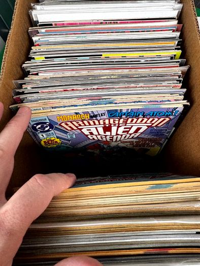 Vertigo & DC Long Comic Box w 330 comics for Sale