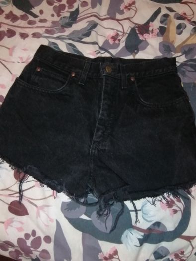 beautiful vintage Lee shorts