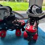 quad skates plus knee and wrist protection Image 2