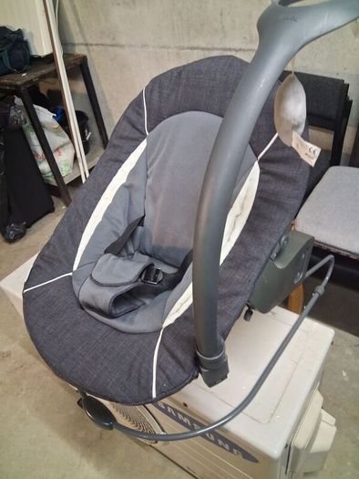 baby bouncing chair free to good home