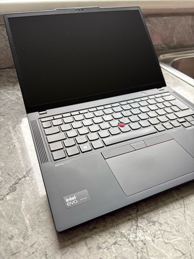 Lenovo X13 Gen 5 - Ultra 5 - 16Gb Ram - 512Gb
