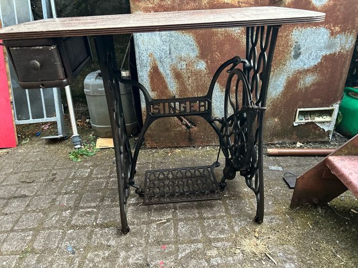 Singer Cast Iron Table