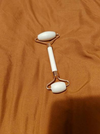 White Stone Facial Massage Roller