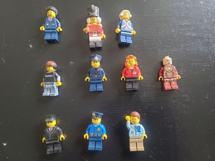 Lego - 20 x mixed Lego minifigures marvel and others