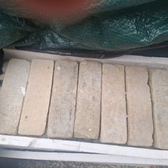 Slip bricks