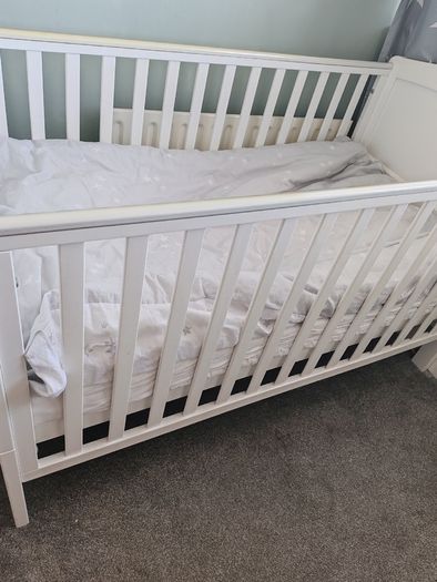 Cot bed