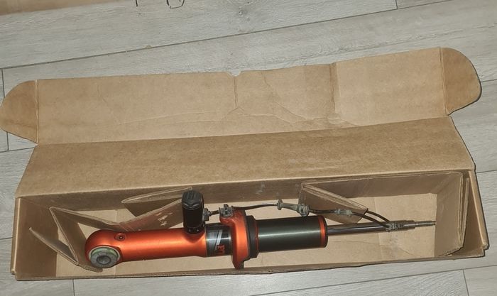 RH FR Fox Shock Absorber/Strut for 2023-2026 Ford Ranger/Raptor