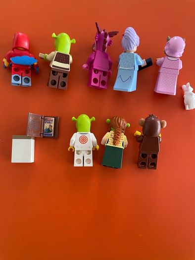 Lego Shrek mini-figures + Parrot Lady + Lego Book