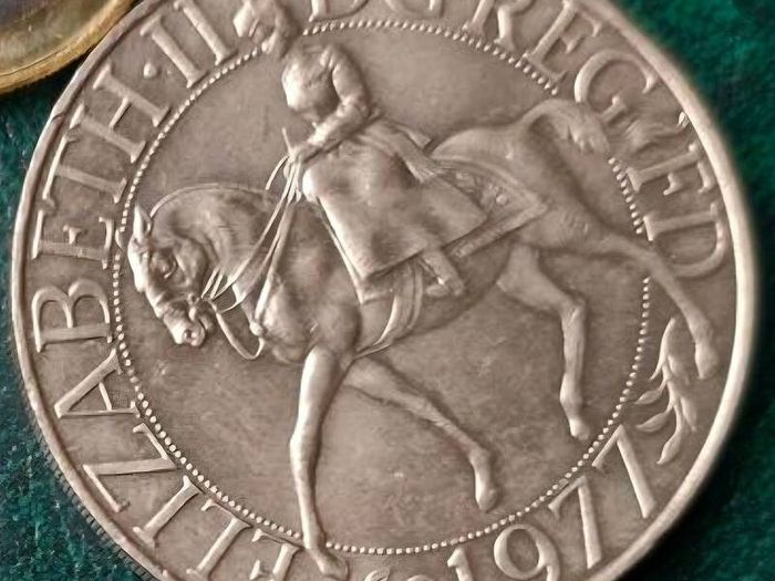 Crowns / 25p UK 1977