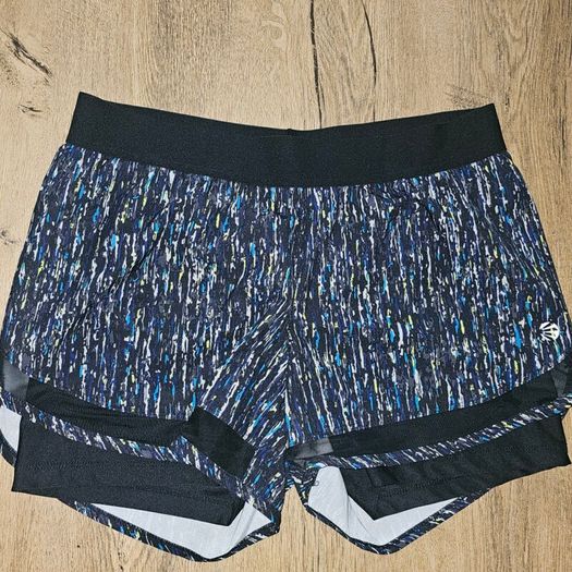Sports tops