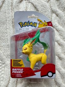 Pokemon Leafeon Battle Figure New Damaged Box Please look at the pictures