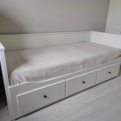 IKEA HEMNES Daybed Extends to Double with 3 Storage Drawers
