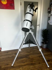 Omegon Advanced 150EQ Reflector Telescope, Like New